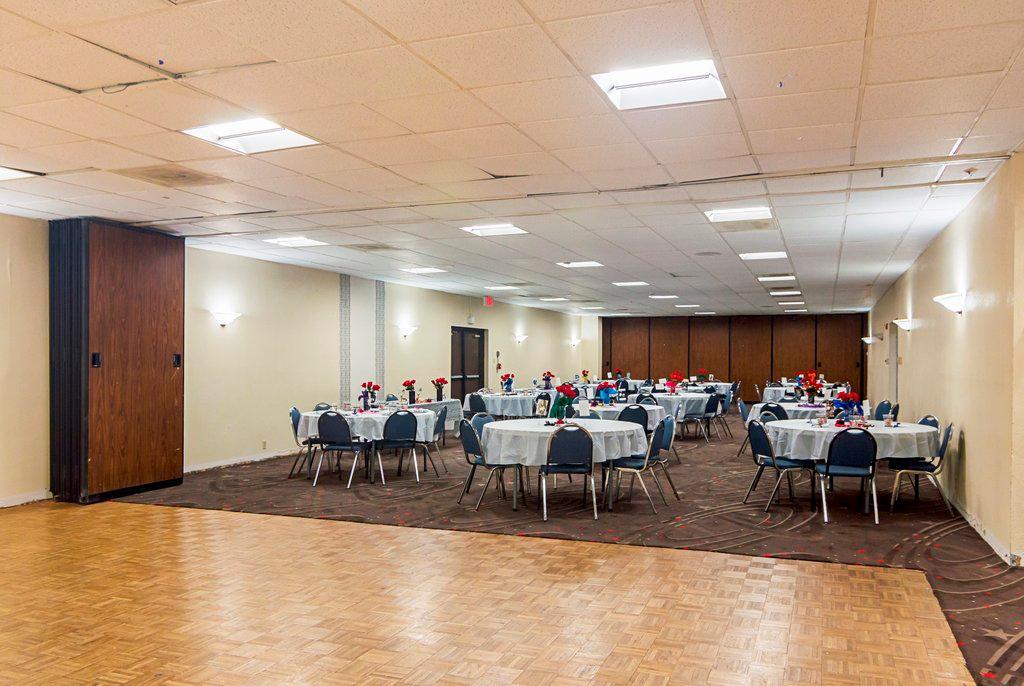 Red Roof Inn Lubbock Bagian luar foto