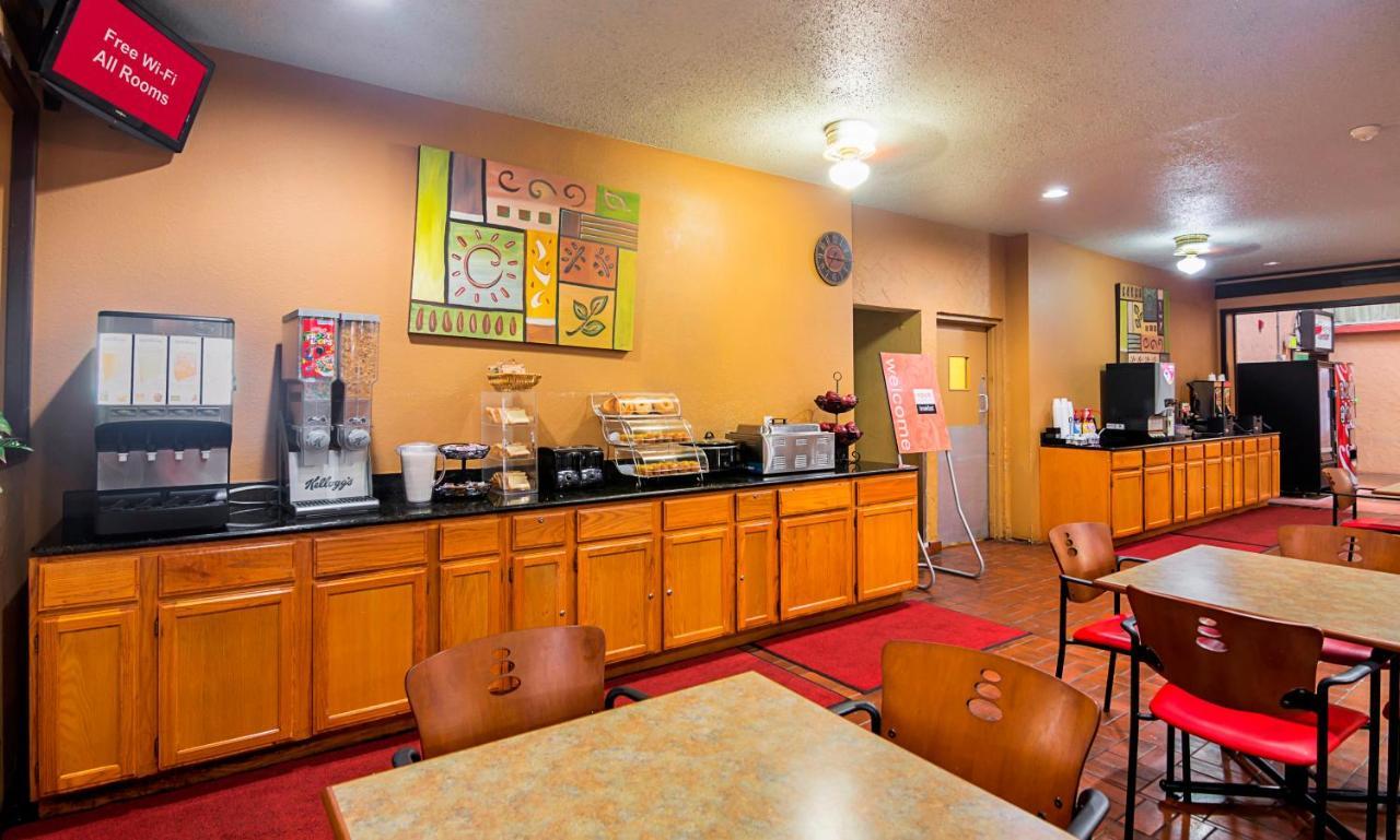 Red Roof Inn Lubbock Bagian luar foto