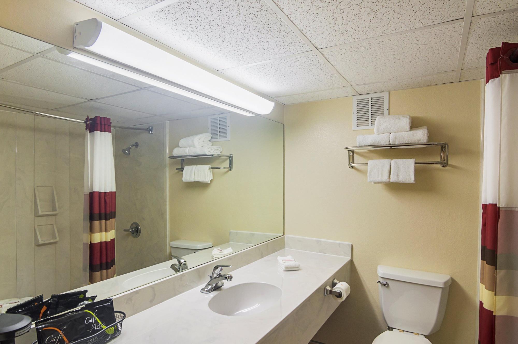 Red Roof Inn Lubbock Bagian luar foto